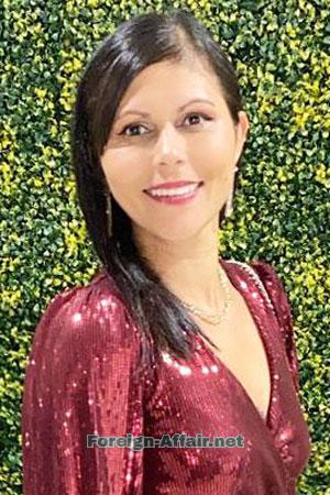 219473 - Laura Age: 45 - Costa Rica