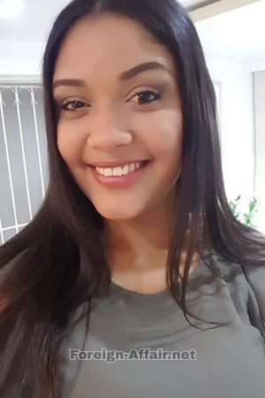 181043 - Andrea Age: 34 - Colombia