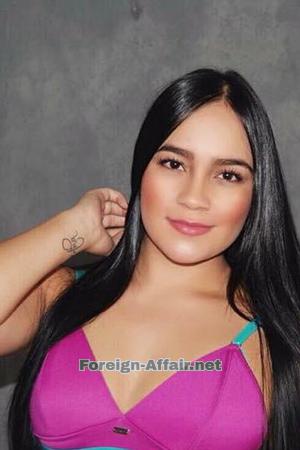 185418 - Tatiana Age: 28 - Colombia