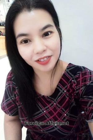 193153 - Phaweethida Age: 49 - Thailand
