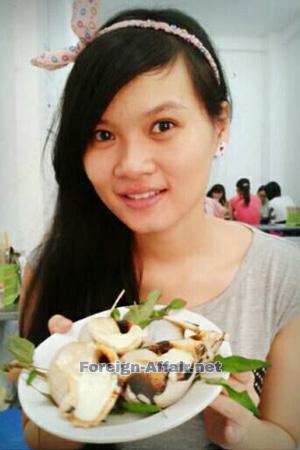 194868 - Huong Linh Age: 32 - Vietnam