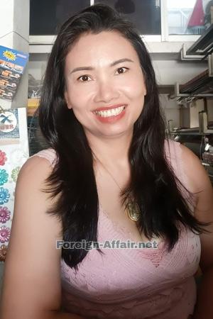 196082 - Punyanuch (Kung) Age: 54 - Thailand