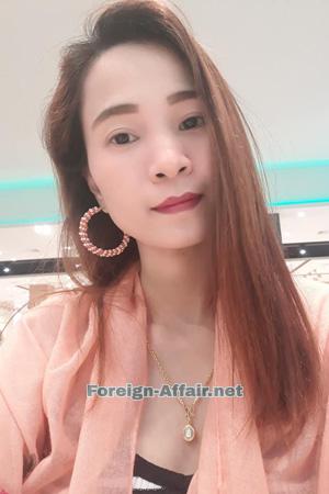 197406 - Mayura (Phung) Age: 42 - Thailand