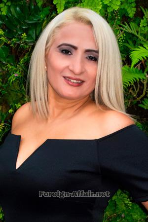 203682 - Helga Age: 51 - Peru