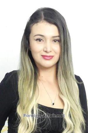 204921 - Daniela Age: 29 - Colombia
