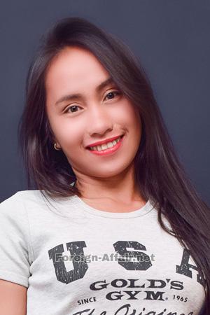209343 - Riza Age: 27 - Philippines