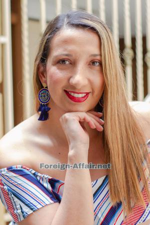 210700 - Karen Age: 38 - Colombia