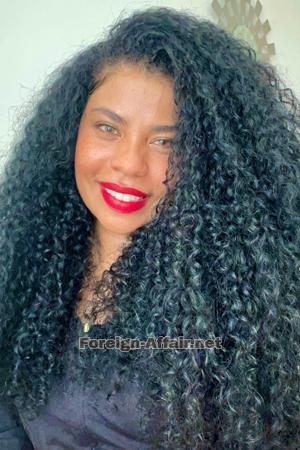 212024 - Lauren Age: 38 - Colombia