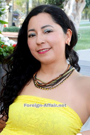 215560 - Karen Age: 47 - Peru