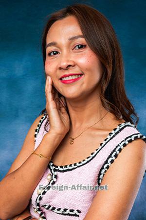 216833 - Amolsiri (Meow) Age: 47 - Thailand