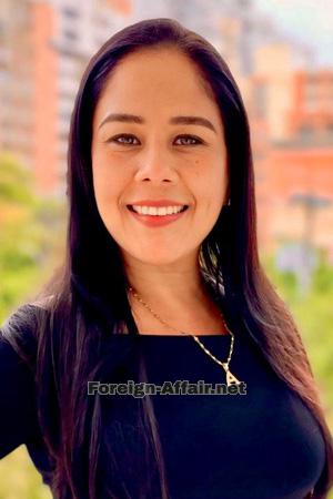 219954 - Astrid Age: 47 - Colombia