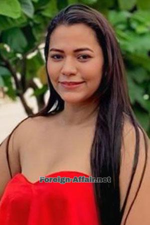 220510 - Estefania Age: 36 - Colombia