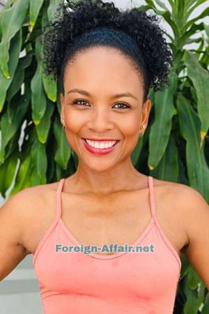 220943 - Jeniffer Age: 42 - Colombia