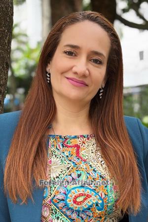 223210 - Yenny Age: 47 - Colombia