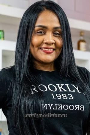 228100 - Gina Age: 38 - Colombia